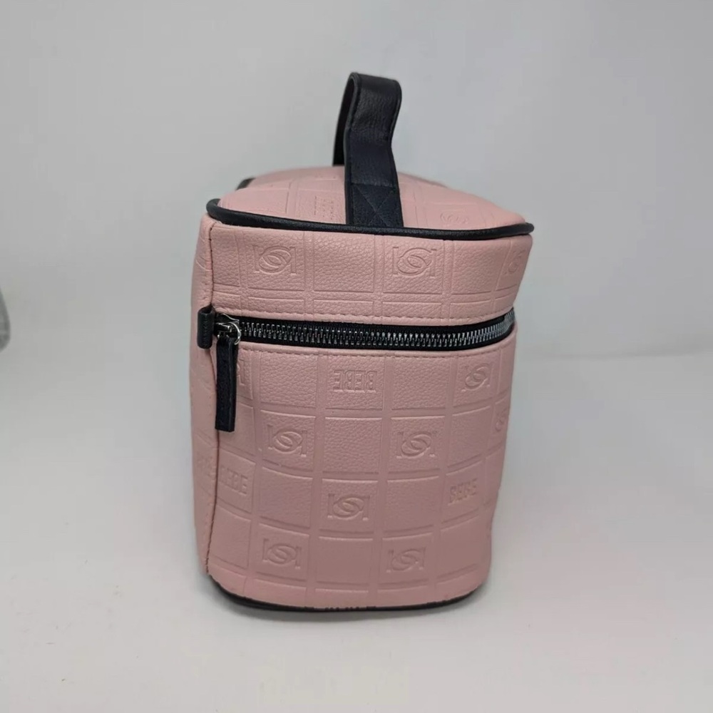 ❌SALE❌Bebe Soft Train Quilted Case Faux Leather Makeup Travel Bag Large Size.NWT - Picture 3 of 12